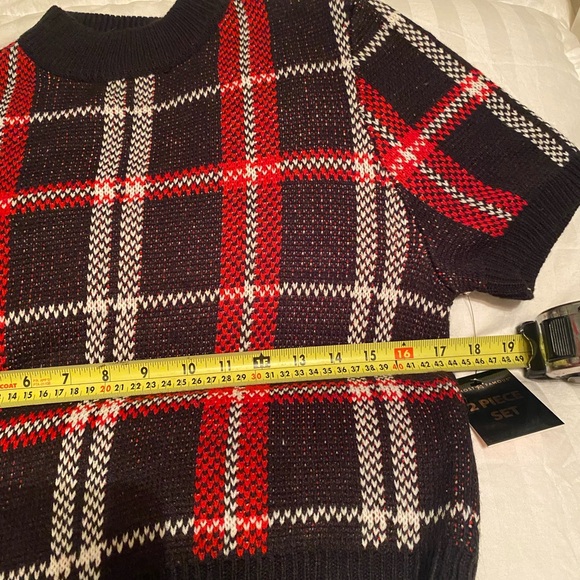 Almost famous two-piece skirt and sweater set extra large argyle print - Picture 8 of 9